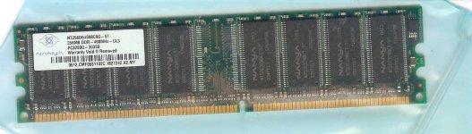1x NT256D64S86C0G-5T DDR 400MHz-CL3.jpg